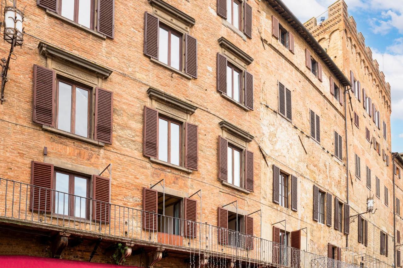 The Balcony Suite - Affaccio Su Piazza Del Campo Сиена Екстериор снимка