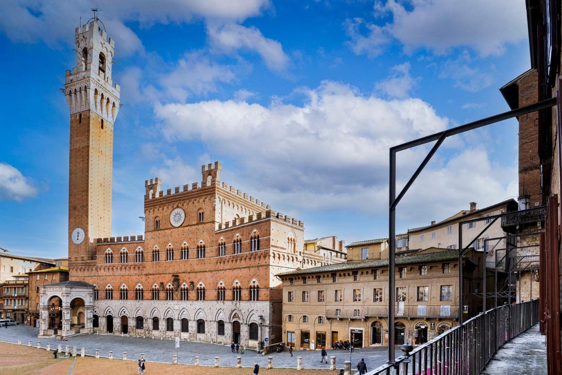 The Balcony Suite - Affaccio Su Piazza Del Campo Сиена Екстериор снимка